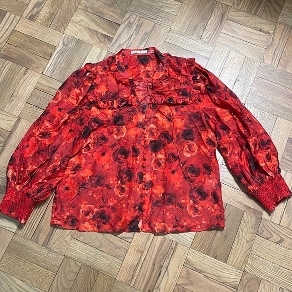 Alice and Olivia red floral top cotton/silk size large button front